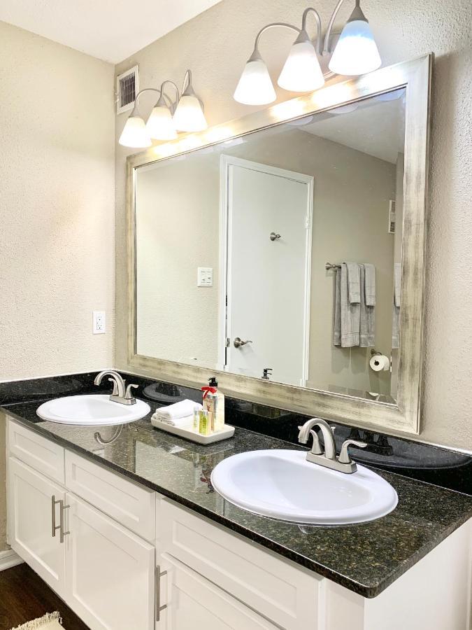 Spacious 2Br&2Ba Med Center Apt, Free Parking&Shuttle Houston Eksteriør billede