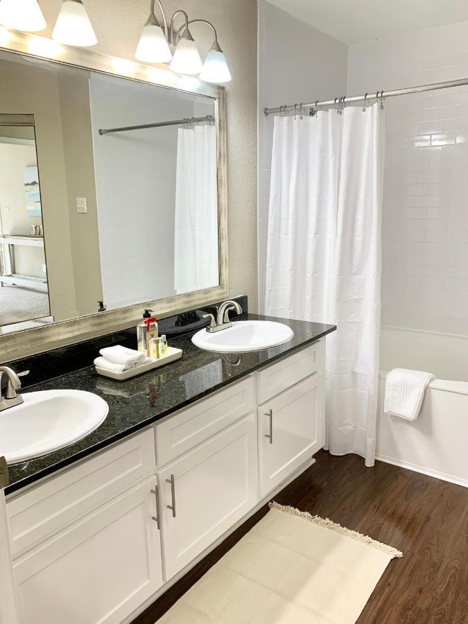 Spacious 2Br&2Ba Med Center Apt, Free Parking&Shuttle Houston Eksteriør billede
